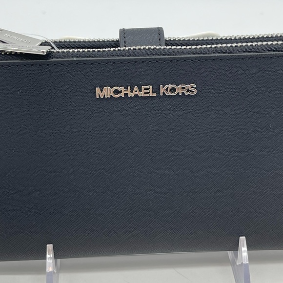 Michael Kors Lg Double Zip Wallet Wristlet… - Picture 3 of 11